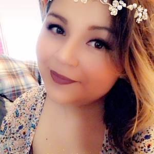 Meet your Posher, Estefany